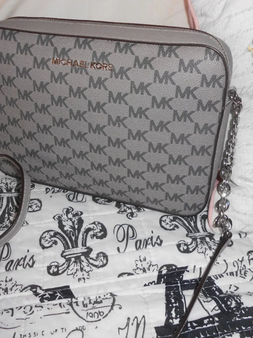 MICHAEL KORS JET SET TRAVEL SMALL CROSSBODY BAG GRAY COLOR MINT CONDITION